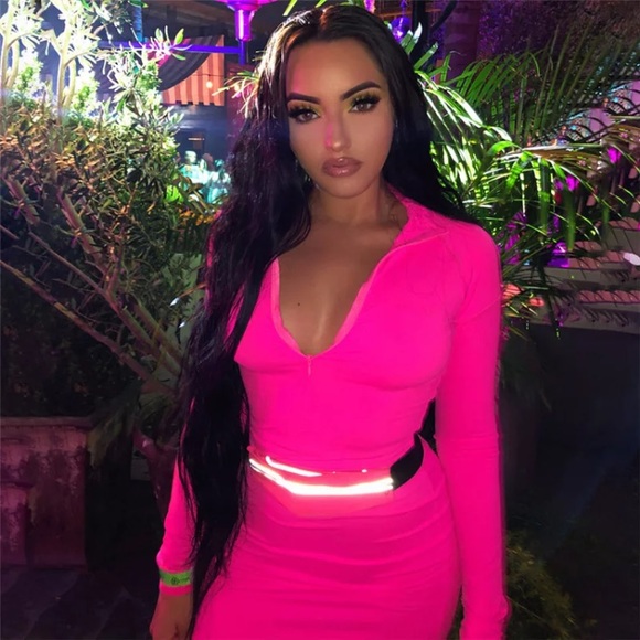 5 ⭐️⭐️⭐️⭐️⭐️

 LONG SLEEVES HALF ZIP PARTY DRESS - Picture 3 of 4